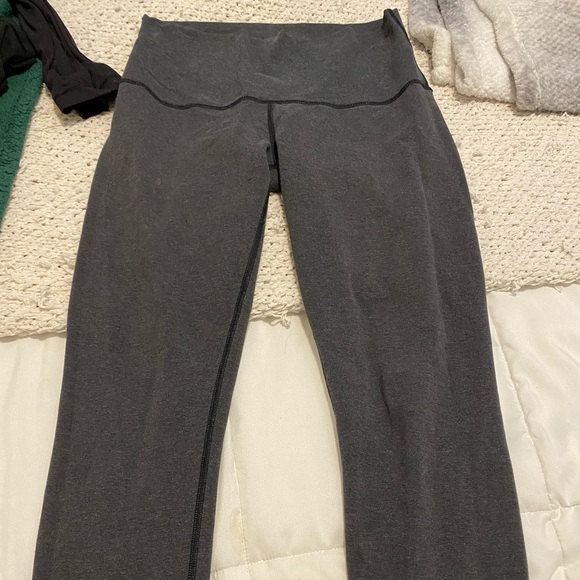 Lululemon cropped grey leggings - Picture 1 of 4